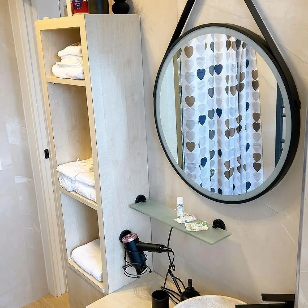 Carinzia Home Cusano Milanino إيطاليا